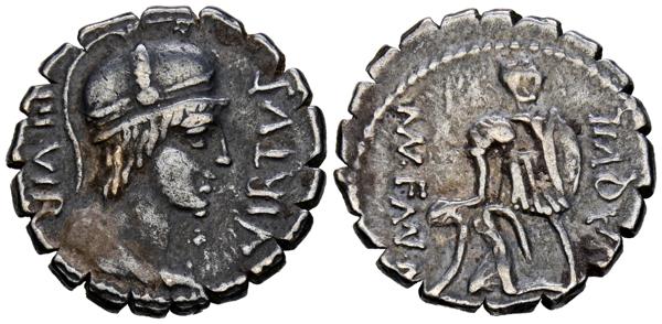571 - GENS AQUILLIA. Denario. (Ar. 3,89g/19mm). 71 a.C. Ceca incierto. (FFC 167; Crawford 401/1). Anv: Busto de Virtus a derecha, alrededor leyenda: III VIR VIRTVS. Rev: Cónsul Man. Aquillius estante a izquierda incorporando a Sicilia, alrededor leyenda: MN AQVIL MN F MN V, en exergo: SICIL. MBC+. Pátina oscura. - 100€