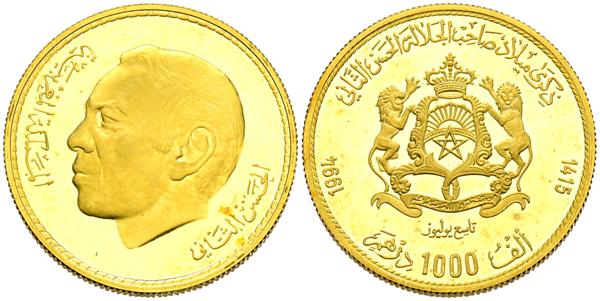 M0000025237 - World coins